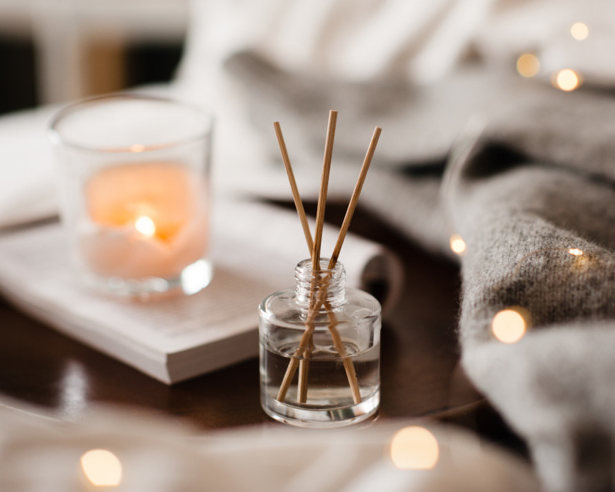 Diffusing sticks to spread essential oil fragrance