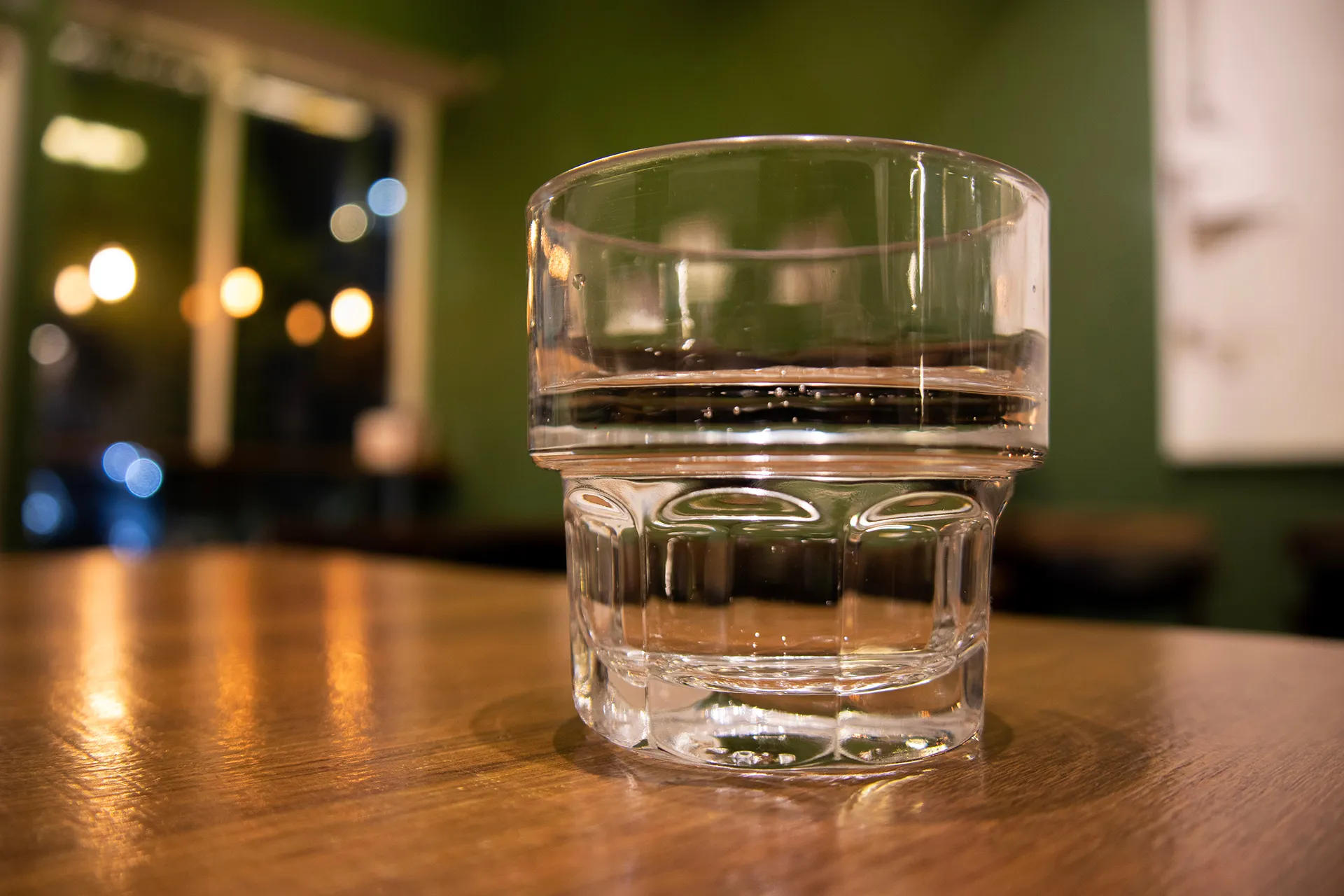 Avoid late-night eating