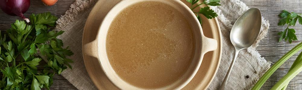 Bouillon d’os de poulet à la mijoteuse