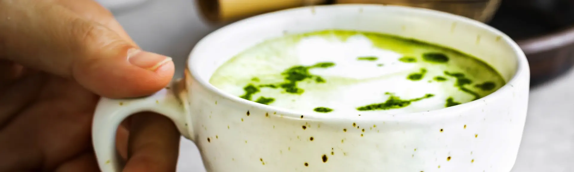 Chocolat chaud blanc au matcha de Setagaya