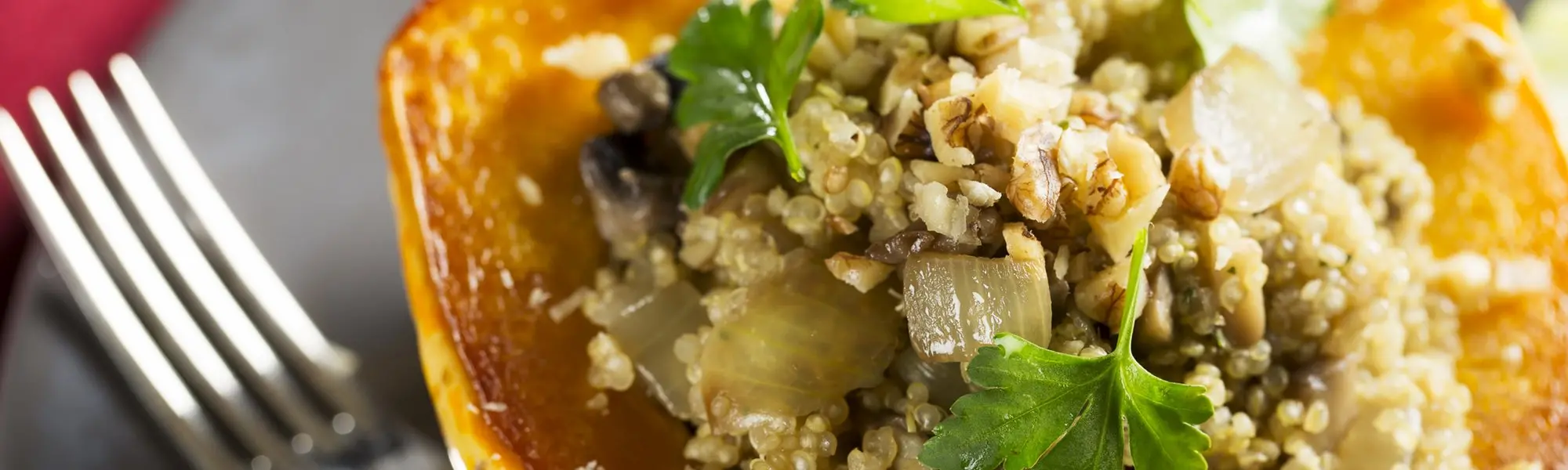 Courge farcie aux lentilles et aux champignons