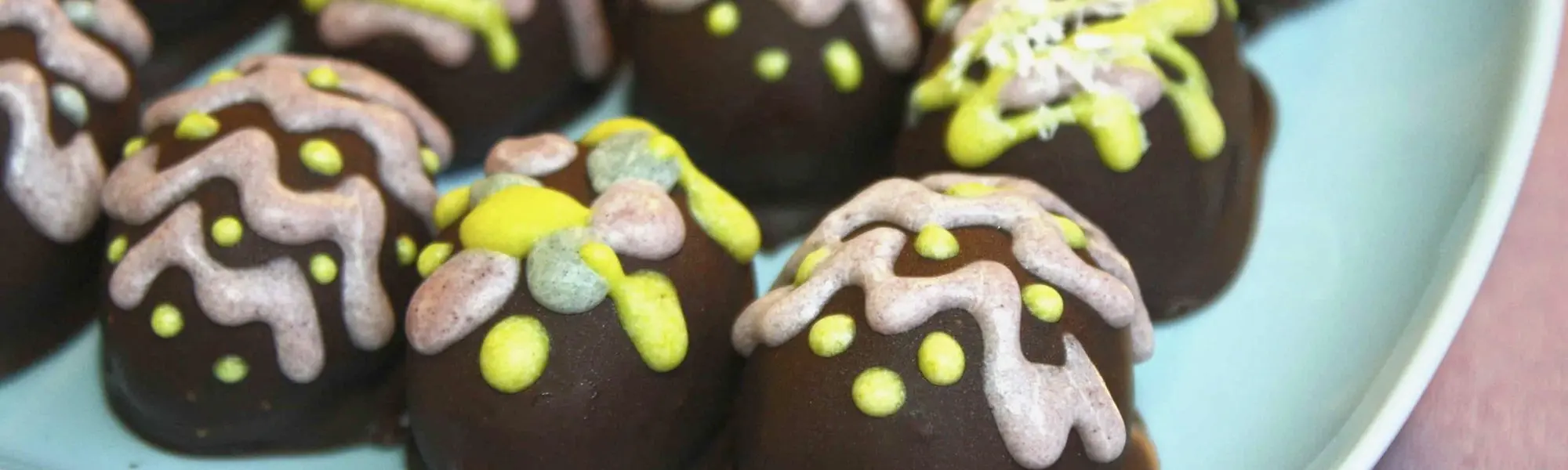 Oeufs de Pâques végétaliens au beurre d'arachide