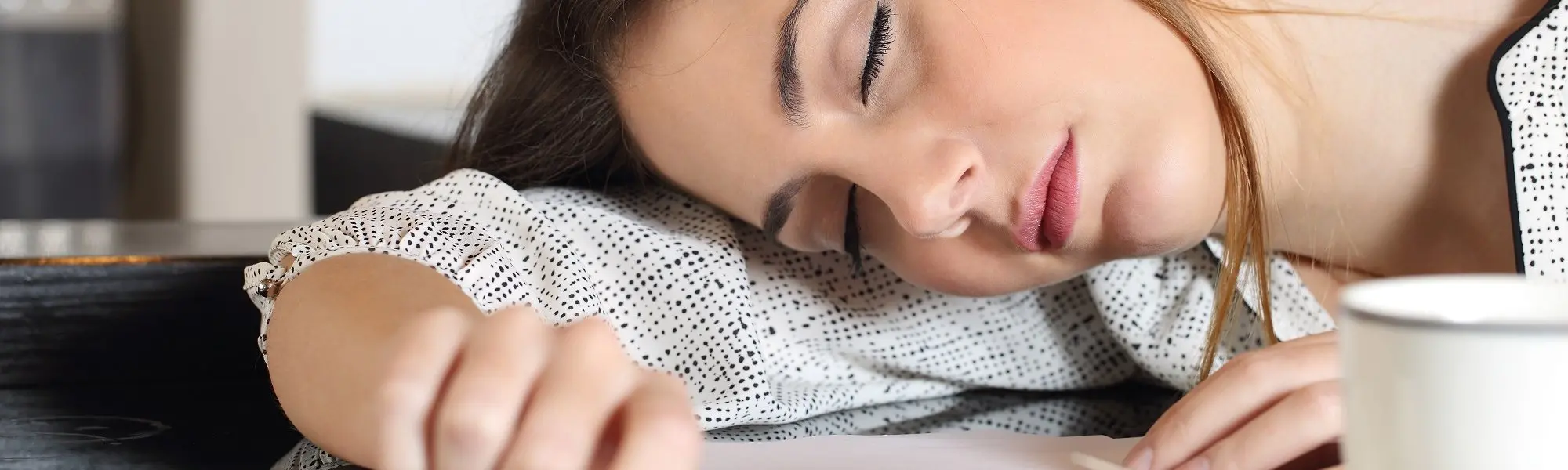 Qu’est-ce que la fatigue surrénalienne ? Évaluations et soutiens naturopathiques