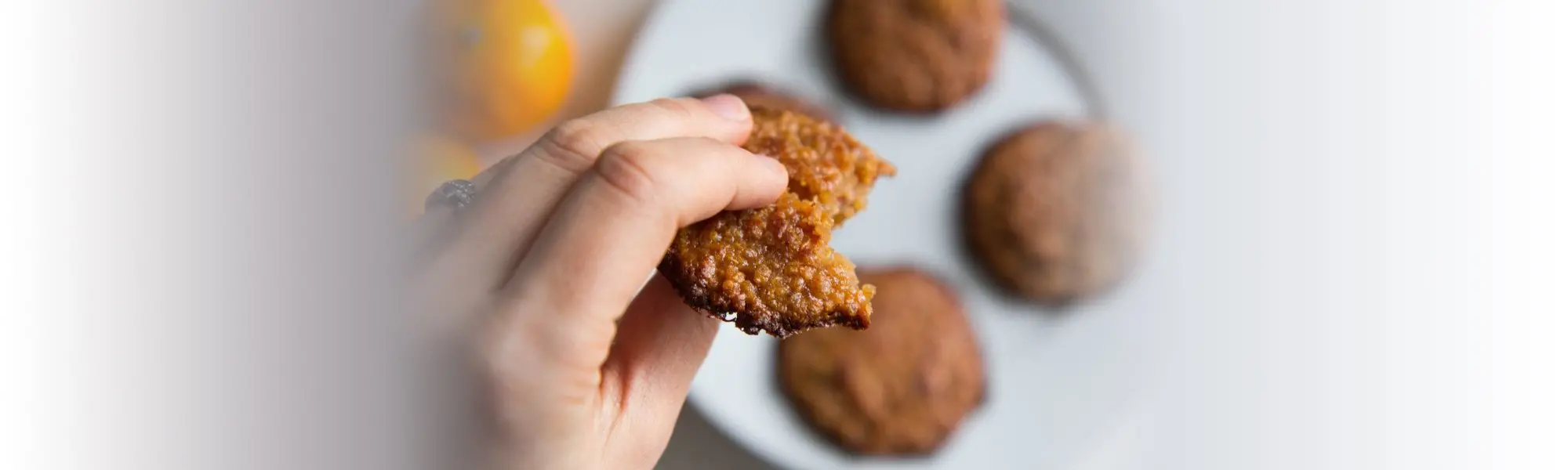 Biscuits de quinoa au beurre d'amande et miel